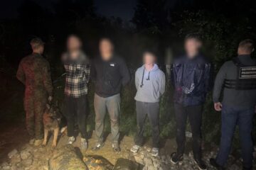 На Закарпатті прикордонникам довелося відкрити вогонь, щоб затримати групу ухилянтів