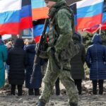 Життя «по-російськи»: заявку на сантехніка пишуть у Луганськ, оголошення шукають по рації