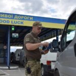 В Україні пом’якшили обмеження на виїзд чоловіків за кордон: роз’яснення