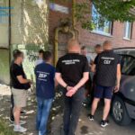 На Хмельниччині затримали слідчого, який вимагав гроші в ухилянта