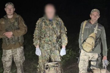 На Вінниччині затримали креативного ухилянта, який сподівався «злитися з пейзажем» — ДПСУ