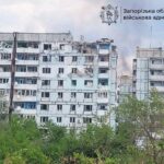 Руїни замість дахів: росіяни знову тероризують Запорізьку область сотнями ударів