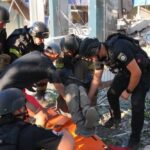 Ворог вдарив по Запоріжжю — постраждали вісім осіб, одна людина у важкому стані