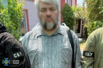 Фото з «чистими аркушами» для фейків рф: в Одесі викрили кліриків, що працювали на зрадників