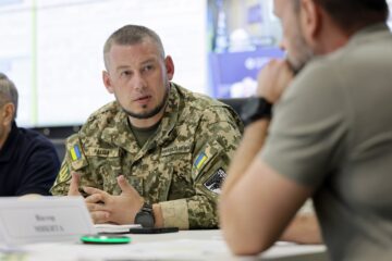 Стартовий капітал, податкові пільги та виплати: для контрактників «18–24» готують нові стимули від громад