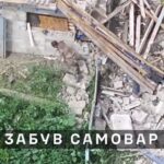 Вцілілий окупант зумів виповзти з-під руїн, щоб майже одразу знову опинитися під завалом