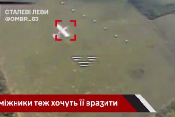 «Двоє на одного»: українські FPV влаштували полювання на ворожу «Молнію»