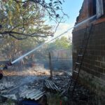 Окупанти обстріляли Дніпропетровщину: два райони області були під ворожим ударом