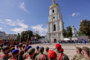 Міністр оборони та Президент взяли участь у святкових заходах з нагоди Дня Незалежності на Софійській площі