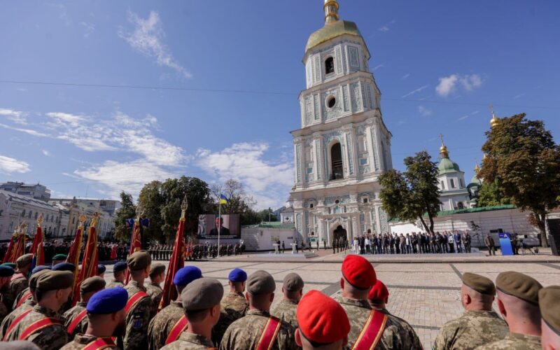 Міністр оборони та Президент взяли участь у святкових заходах з нагоди Дня Незалежності на Софійській площі
