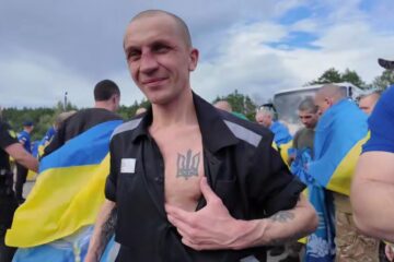 Денис Шмигаль поділився зворушливими кадрами з українцями, визволеними з ворожого полону