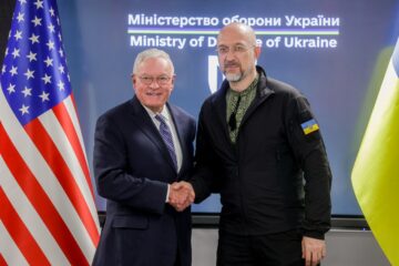 Денис Шмигаль та Кіт Келлог обговорили підготовку до підписання Дронової угоди з США