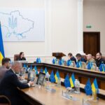 Уряд дозволив виїзд з України чоловікам 18-22 років