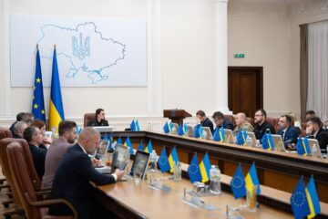 Уряд дозволив виїзд з України чоловікам 18-22 років