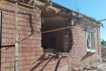Ворог продовжує завдавати удари по Дніпропетровщині — дві особи постраждало