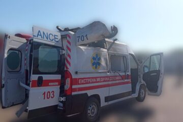 На Херсонщині росіяни атакували автівку екстреної медичної допомоги