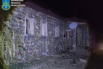 На Харківщині дрон влучив у будинок: є постраждалі