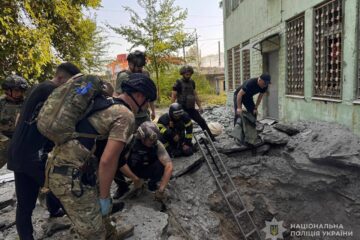 У Запоріжжі загинув чоловік, якого рятувальники витягнули з провалля