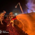 Атака дронами по Одещині: спалахнула масштабна пожежа на енергооб’єкті