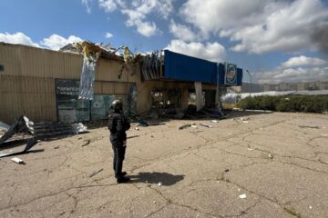 Росіяни били по житлових кварталах і підприємствах Донеччини, є жертви