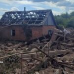 На Харківщині дрон рф поцілив у «швидку»: двоє медиків поранені