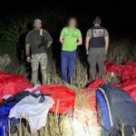 Рейс «Вінниця — Молдова» скасовано: чоловіка намагався перелетіти кордон на параплані