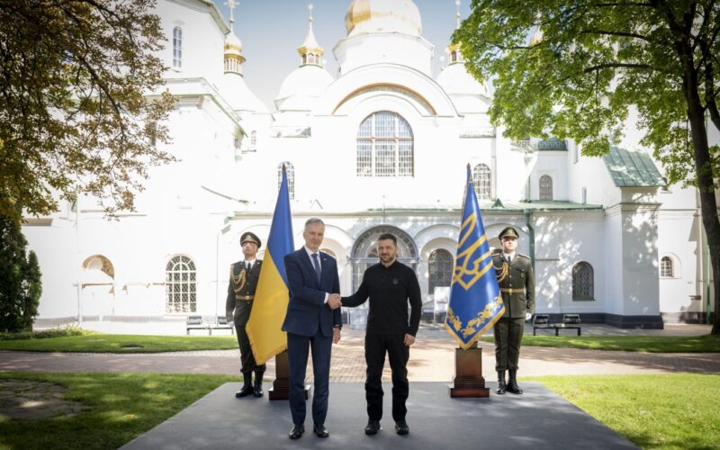 Президент України обговорив з новими послами Кіпру, Латвії та Пакистану оборонну та гуманітарну співпрацю