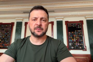 «Найбільш ефективні санкції — це вогонь на російських нафтових заводах»: Президент