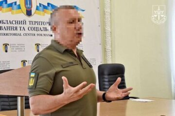 Екскерівника Одеського ТЦК та СП обвинувачують у підробці документів та перешкоджанні діяльності ЗСУ