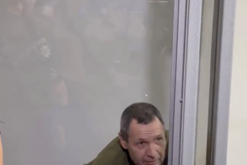 Затриманий за підозрою в убивстві Парубія у коментарі журналістам визнав скоєння злочину