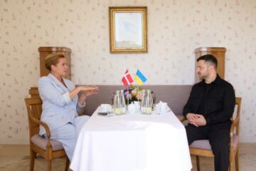 Зеленський і прем’єрка Данії обговорили розширення данської моделі фінансування української «оборонки»