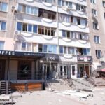 У Запоріжжі унаслідок атаки російського дрона поранені люди (оновлено)