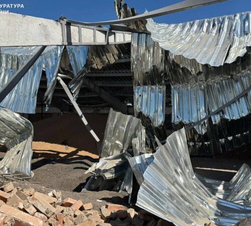 Росіяни завдали ракетного удару по Одещині: пошкоджені склади із зерном, є поранений