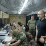 Шмигаль відвідав військових ЗСУ на Запорізькому напрямку