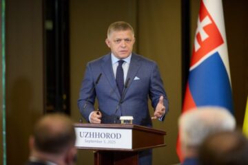 Фіцо заявив про суперечки з Україною щодо енергетичних проблем і прокоментував імпорт російських енергоносіїв