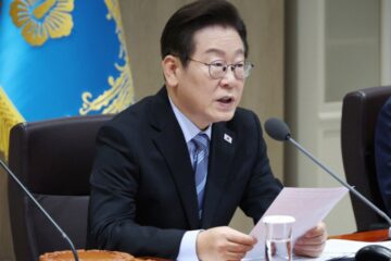 ​Південна Корея пообіцяла підтримати своїх громадян, заарештованих під час міграційного рейду у США