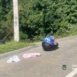 У Львові чоловік забув люльку з немовлям на даху автомобіля та поїхав