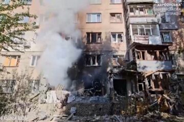 Російські окупанти поранили літню жінку у Херсоні
