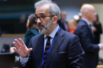 Португалія купуватиме оборонне обладнання як у Європи, так і в США