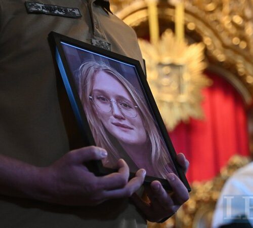 Головне за понеділок, 8 вересня: 158 боєзіткнень, Технологічна Ставка, наслідки удару по будівлі Кабміну