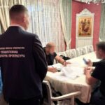 Депутата Закарпатської облради підозрюють у незаконному збуті деревини дуба на понад 1 млн грн