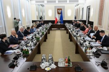 Уряд Польщі підтримав документ про підтримку українців