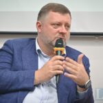 Корнієнко: загроза “центрам прийняття рішень” є. Але Рада готова перенести систему і голосувати “руками-ногами”