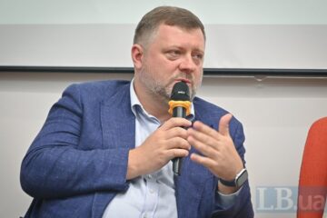 Корнієнко: загроза “центрам прийняття рішень” є. Але Рада готова перенести систему і голосувати “руками-ногами”