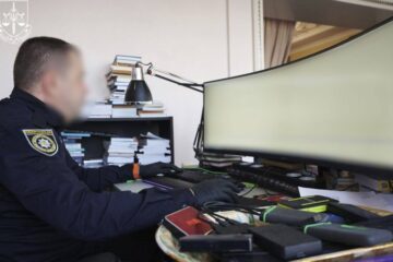 В Україні затримано кількох членів хакерської групи, яке завдало мільярдних збитків світовим компаніям