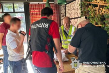 У Києві викрили посадовця Міноборони, який за $10 тисяч “бронював” чоловіків від мобілізації