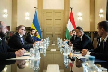 Сіярто сподівається на покращення відносин між Україною та Угорщиною, однак “це залежить лише від Києва”