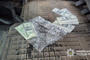 У Києві викрили схему наживи на гуманітарних автівках для ЗСУ