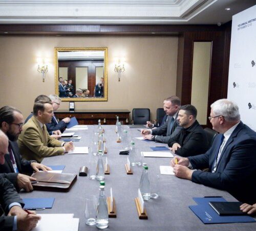 Зеленський обговорив з Сікорським євроінтеграцію України та спільну протидію російським дронам