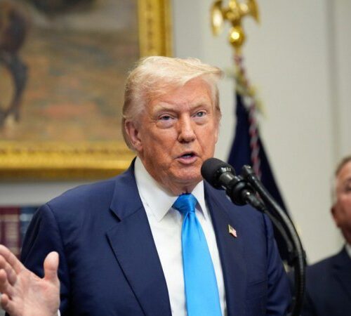Трамп вимагає від НАТО не купувати російську нафту і лише тоді обіцяє ввести санкції проти РФ